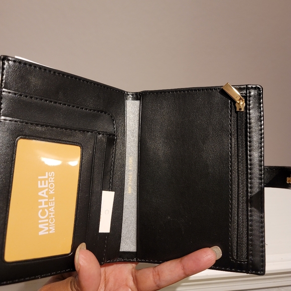 ***SOLD***Michael kors - Picture 3 of 4